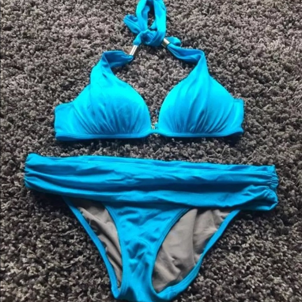 Victoria’s Secret bikini